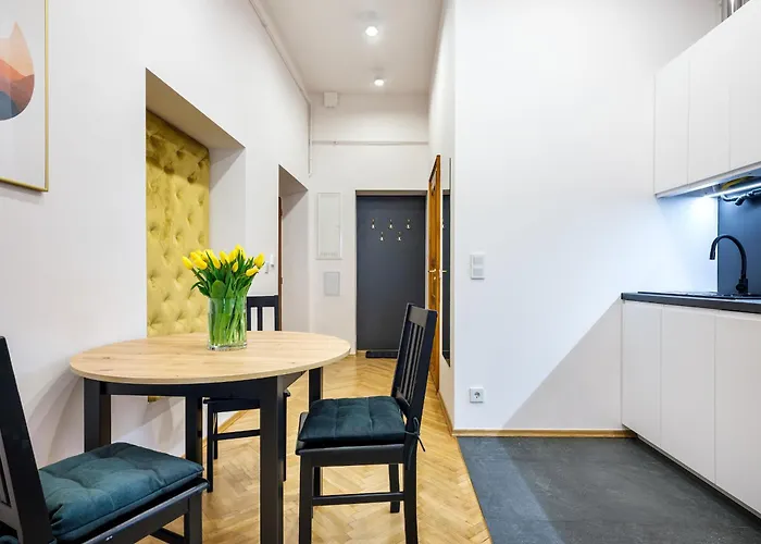 Tyzenhauz Apartments Old Town